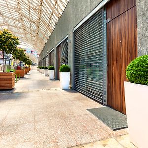 Adresa Suites